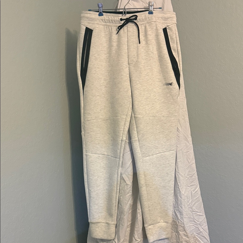 American Eagle Outfitters Light Gray Joggers with Black Zipper